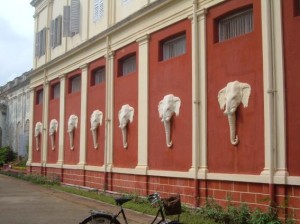 old_library_now_ museum De oude bibliotheekvleugel, nu museum, in het gebouw van het hoofdkwartier in Adyar