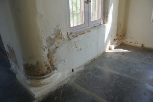 Schade aan archiefruimte in Adyar